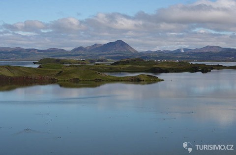 Komáří jezero, islandsky Mývatn, autor: Arni Einarsson