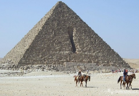 Menkauerova pyramida, autor: Kounosu