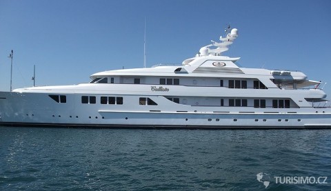 Luxusní jachty za desítky milionů jsou v St. Tropez k vidění každý den, autor: Axou