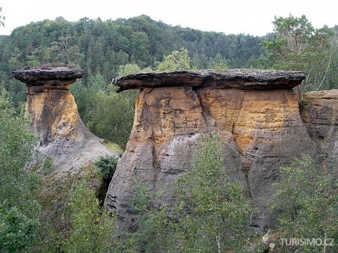 V okolí hradu se vyskytuje několik unikátních skal, autor: kokorinsko