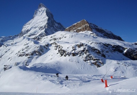 Švýcarsko nabízí nepřeberné množství lyžařských center, autor: skicentracom