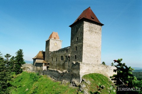 Hrad Kašperk je spojen se strašidelnými historkami místního okolí, autor: kopalama spol