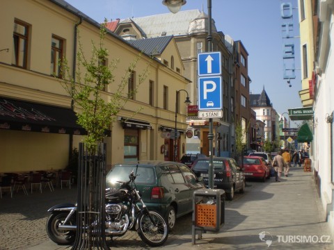 Zavítat sem můžete i přes den, autor: commons.wikimedia