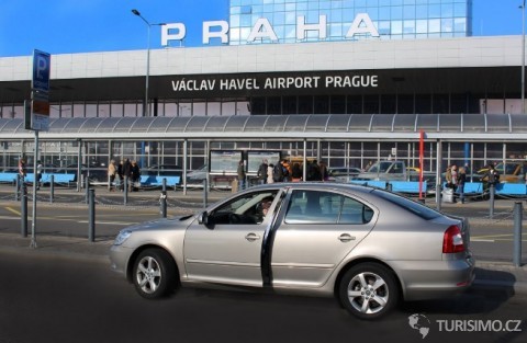 Parkování na letišti má celou řadu výhod