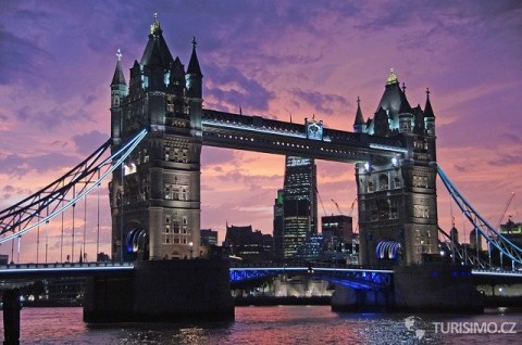 Tower je jedním ze symbolů Londýna