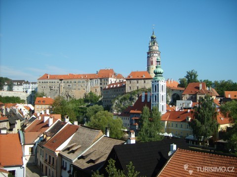 Panorama krumlovského zámku a čvrti Latrán s bývalým kostelem sv. Jošta, autor: Ondřej Koníček