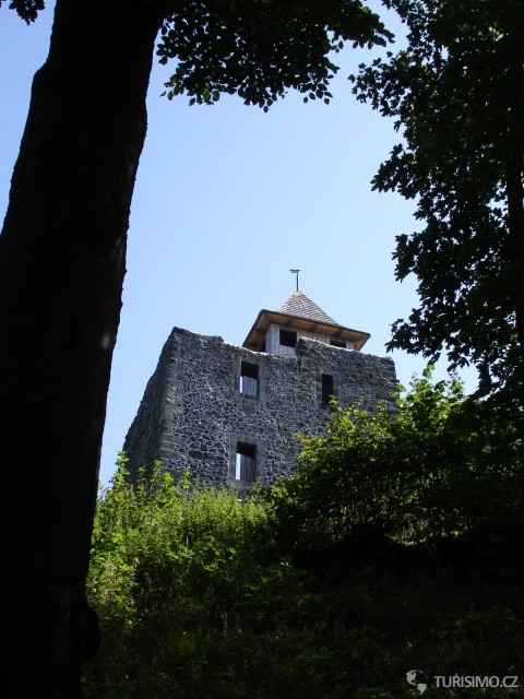 Kamenický hrad na Zámeckém vrchu u České Kamenice, autor: Rolf Dresden