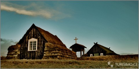 Starý kostel na venkově, autor: lydurs