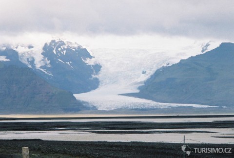 Ledovec mezi dvěma horami, autor: meiburgin
